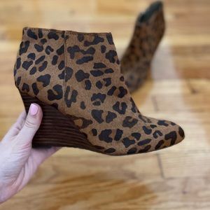 ADRIENNE VITTADINI Wedge Leopars Ankle Boot